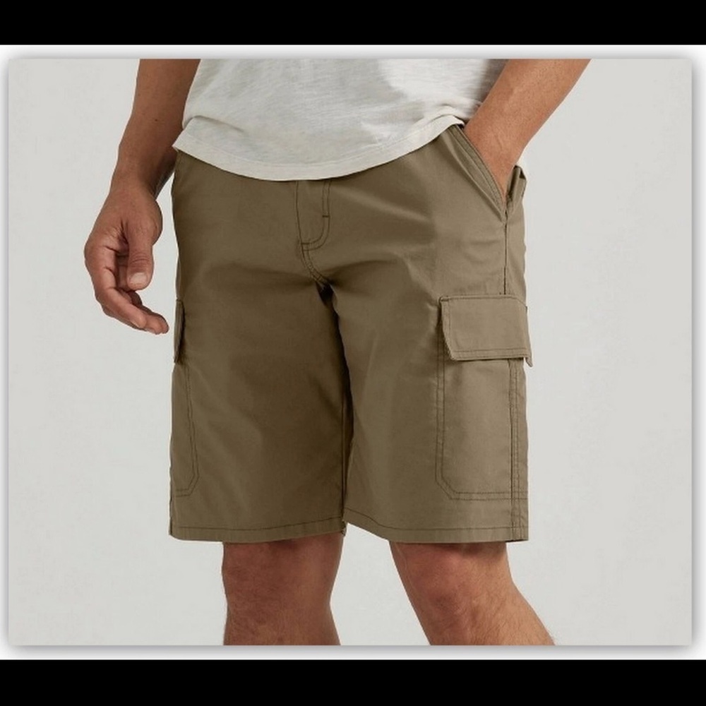 ATG by Wrangler Men's Outdoor Flex Cargo Shorts w Moisture Wicking and UPF